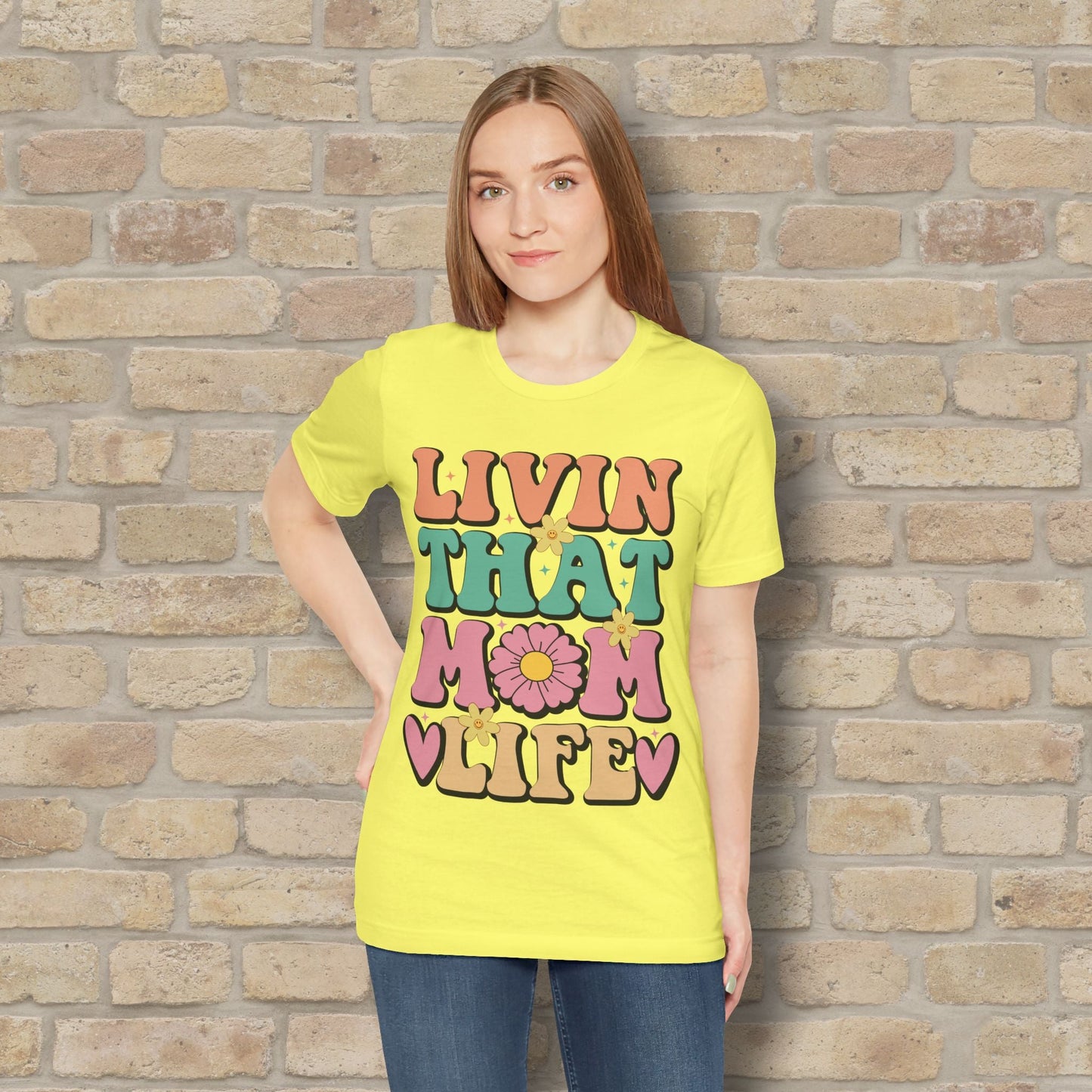 T-Shirt Livin’ That Mom Life Tee - Vibrant Styles