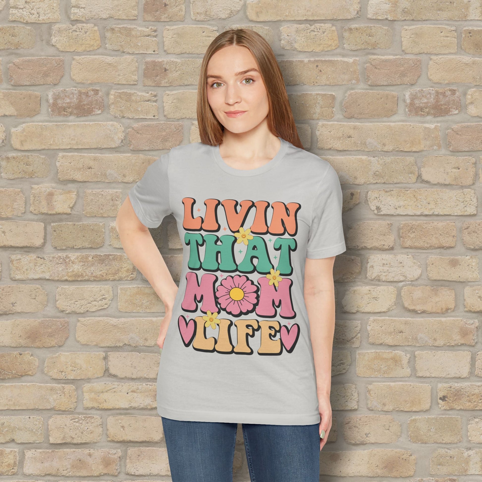 T-Shirt Livin’ That Mom Life Tee - Vibrant Styles