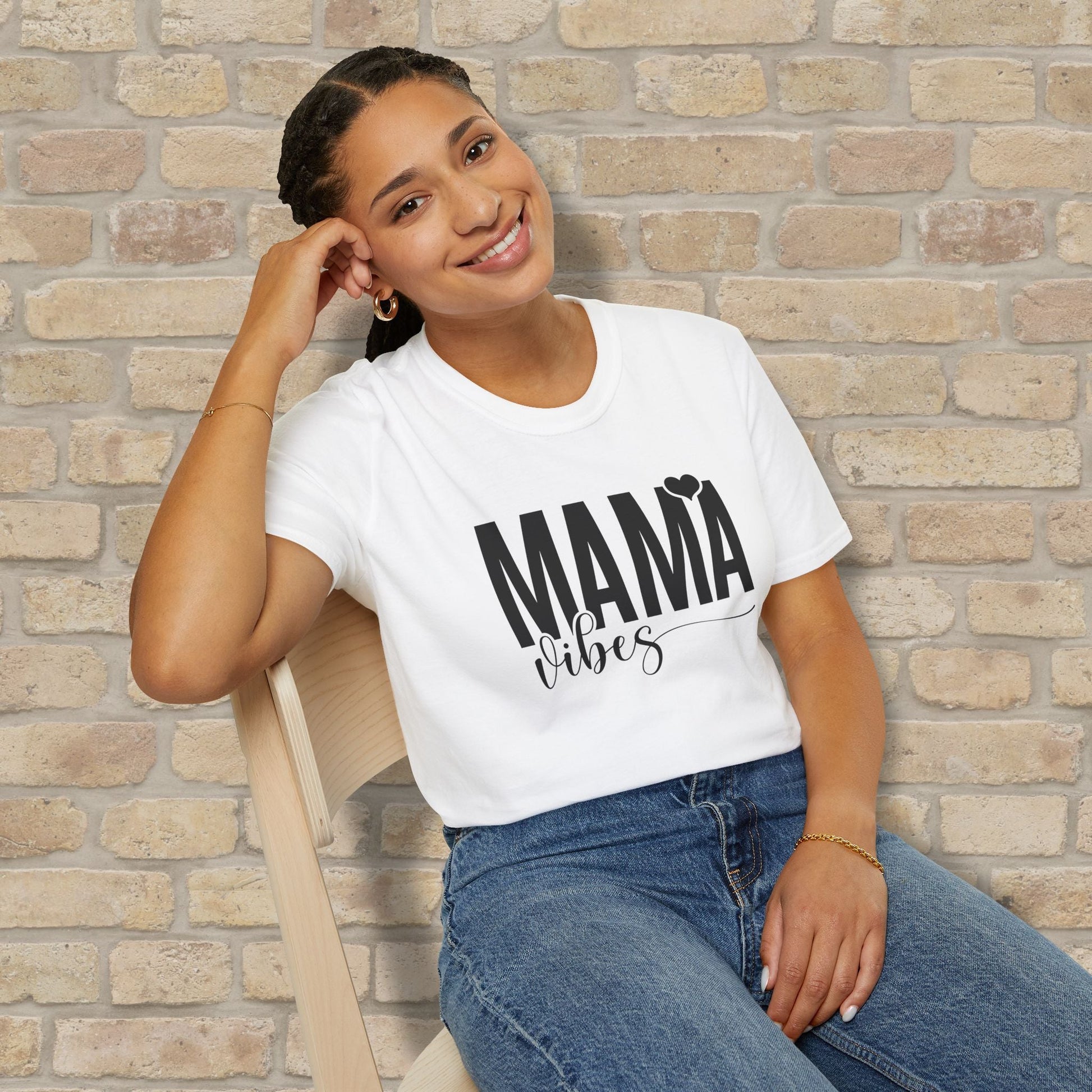 Mostly Text Mama Vibes Tee - Vibrant Styles