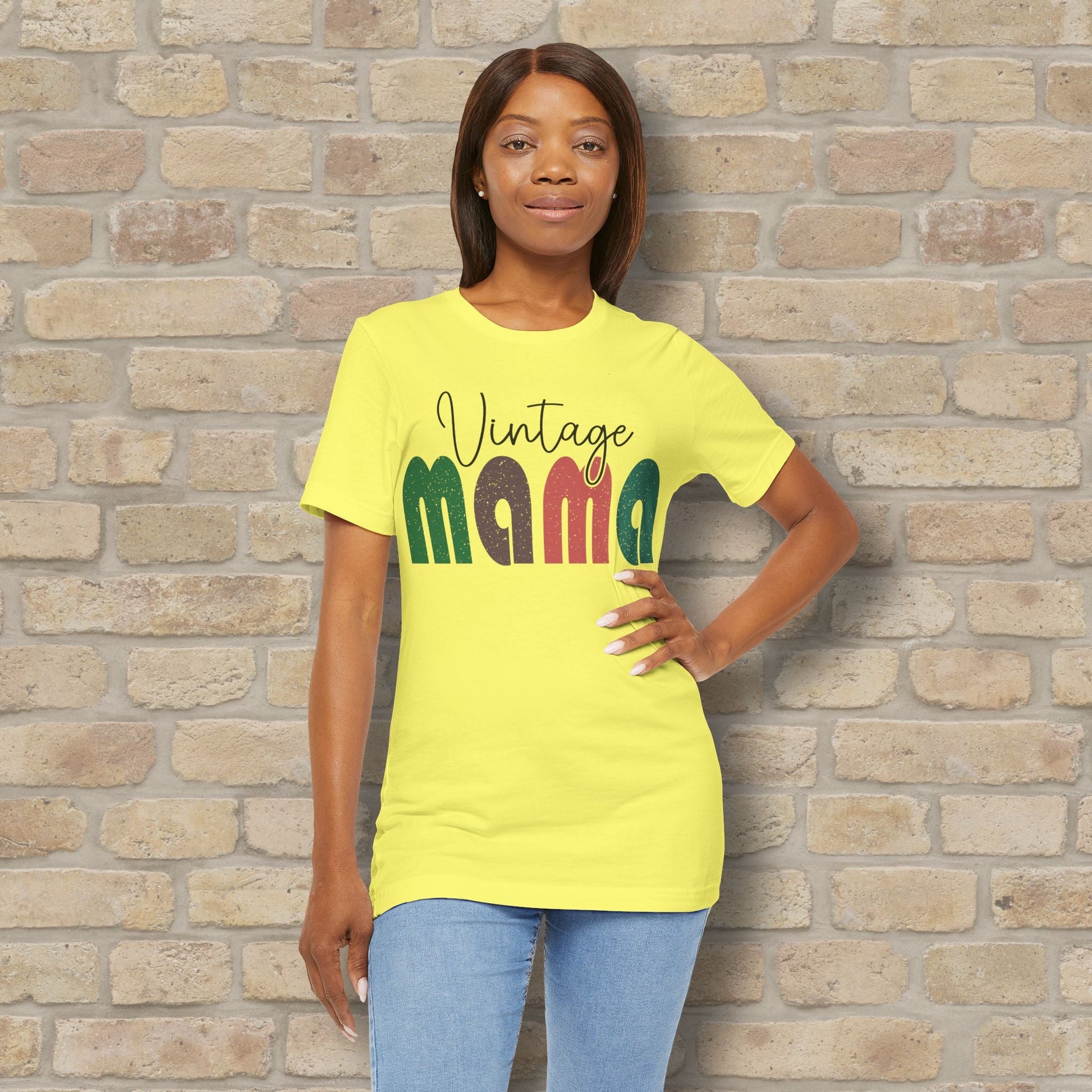 T-Shirt Vintage Mama Tee – Timeless Style, Still Got It - Vibrant Styles