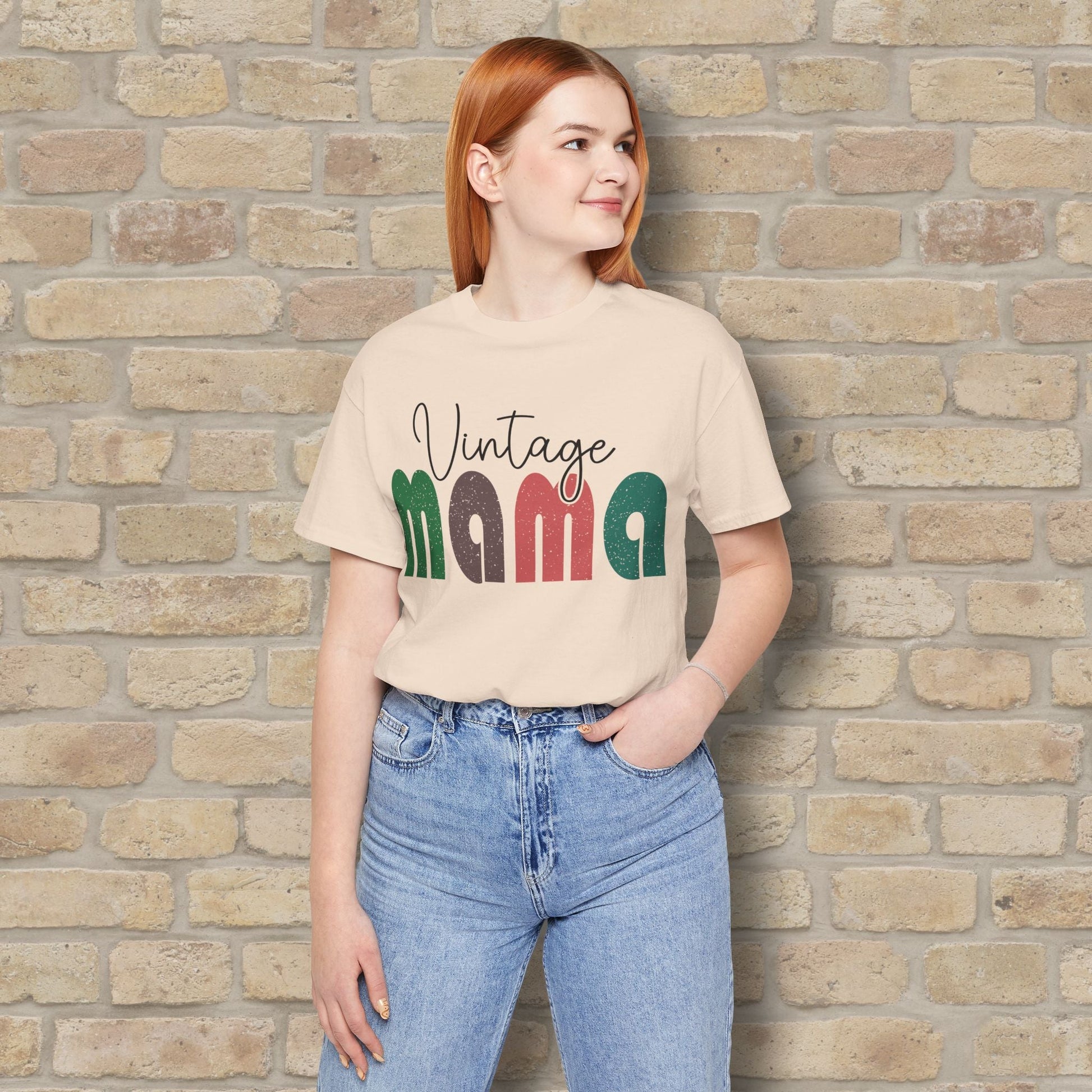 T-Shirt Vintage Mama Tee – Timeless Style, Still Got It - Vibrant Styles