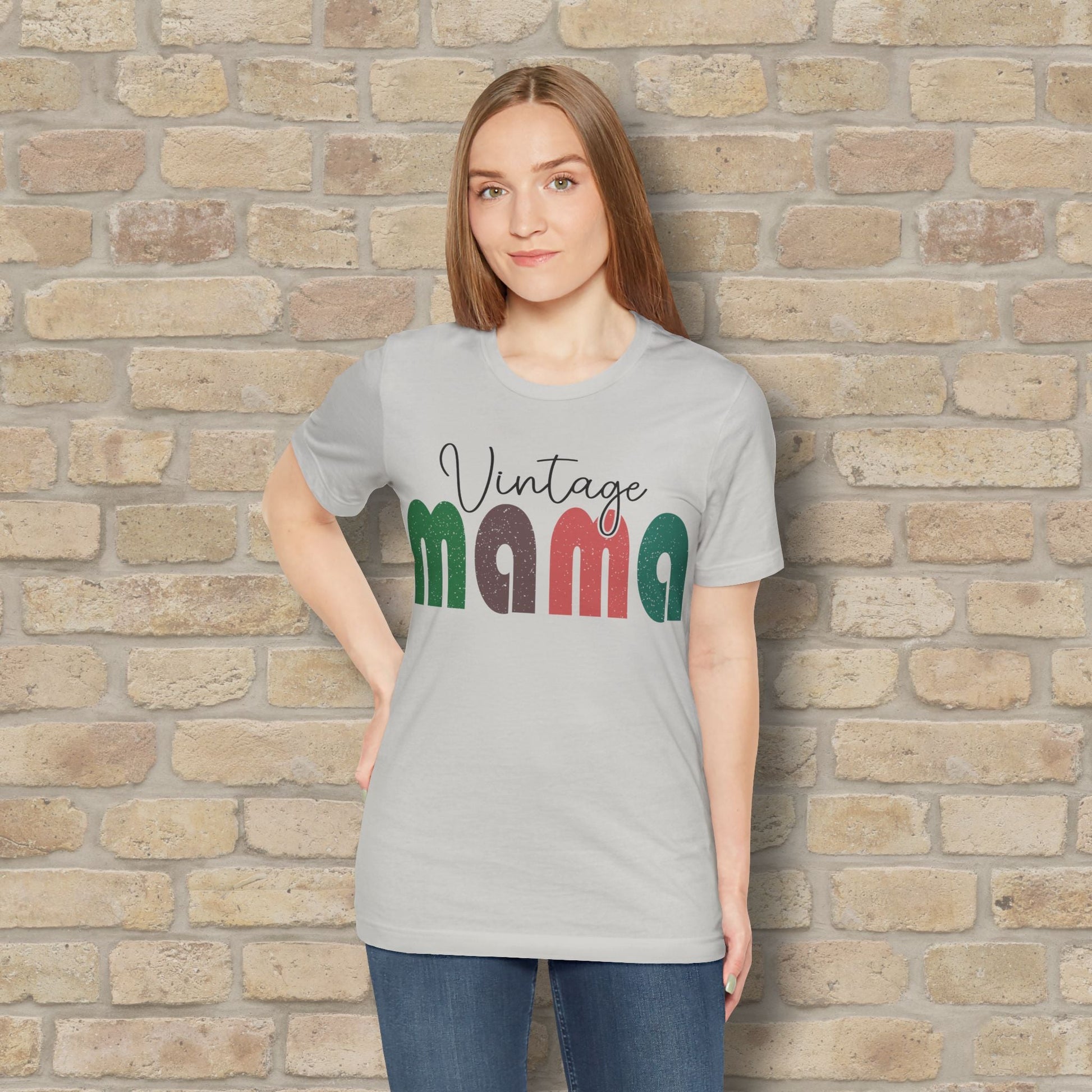 T-Shirt Vintage Mama Tee – Timeless Style, Still Got It - Vibrant Styles