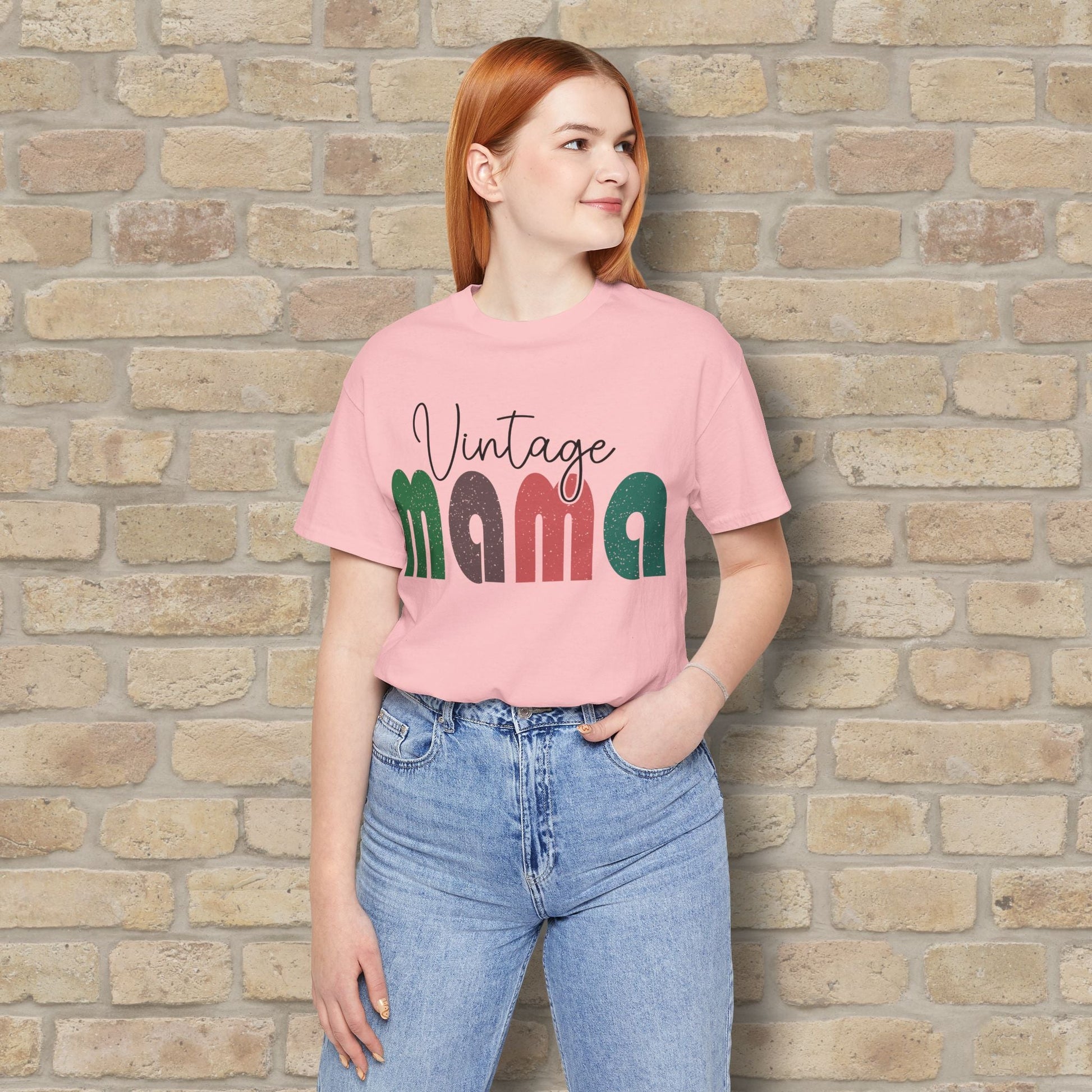 T-Shirt Vintage Mama Tee – Timeless Style, Still Got It - Vibrant Styles