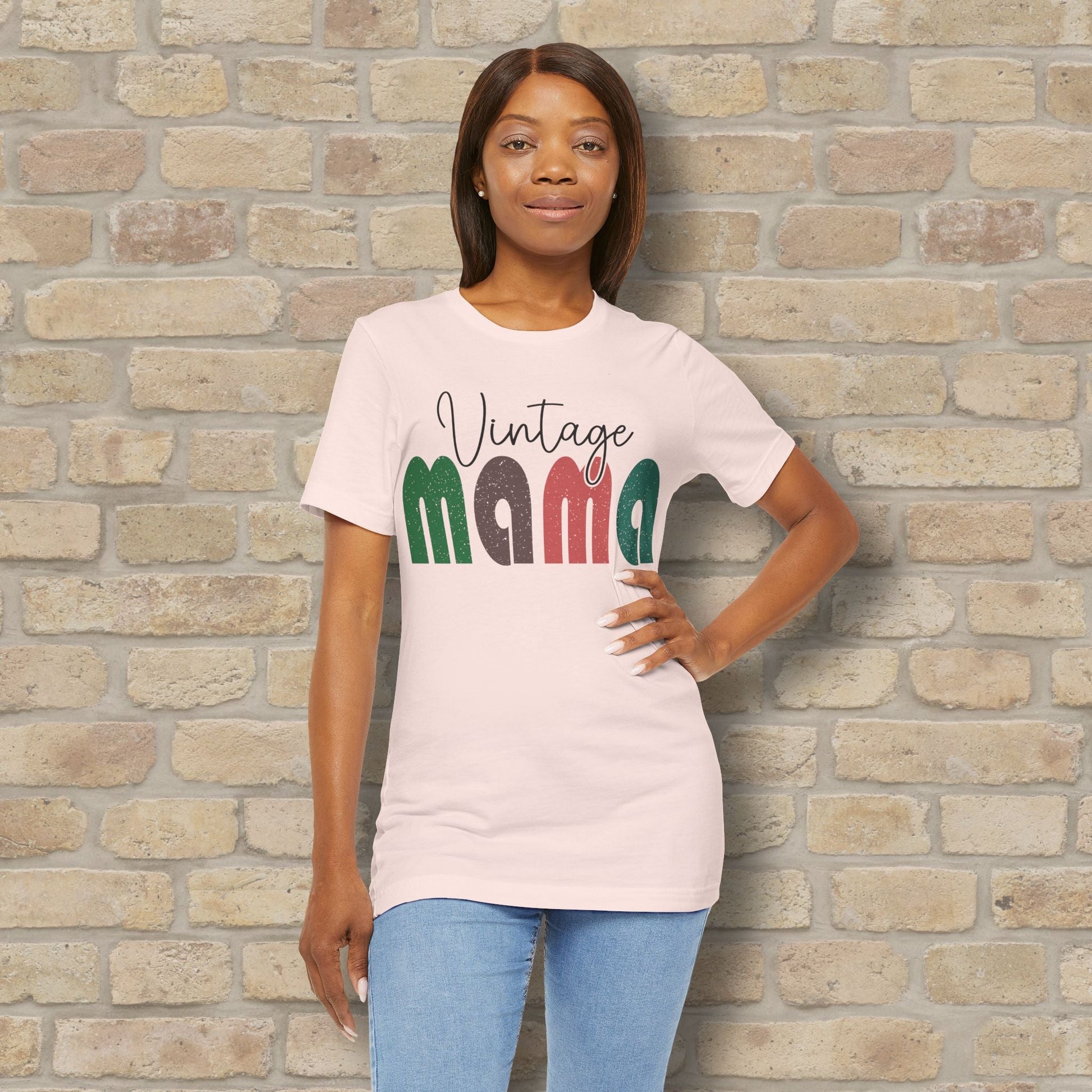 T-Shirt Vintage Mama Tee – Timeless Style, Still Got It - Vibrant Styles