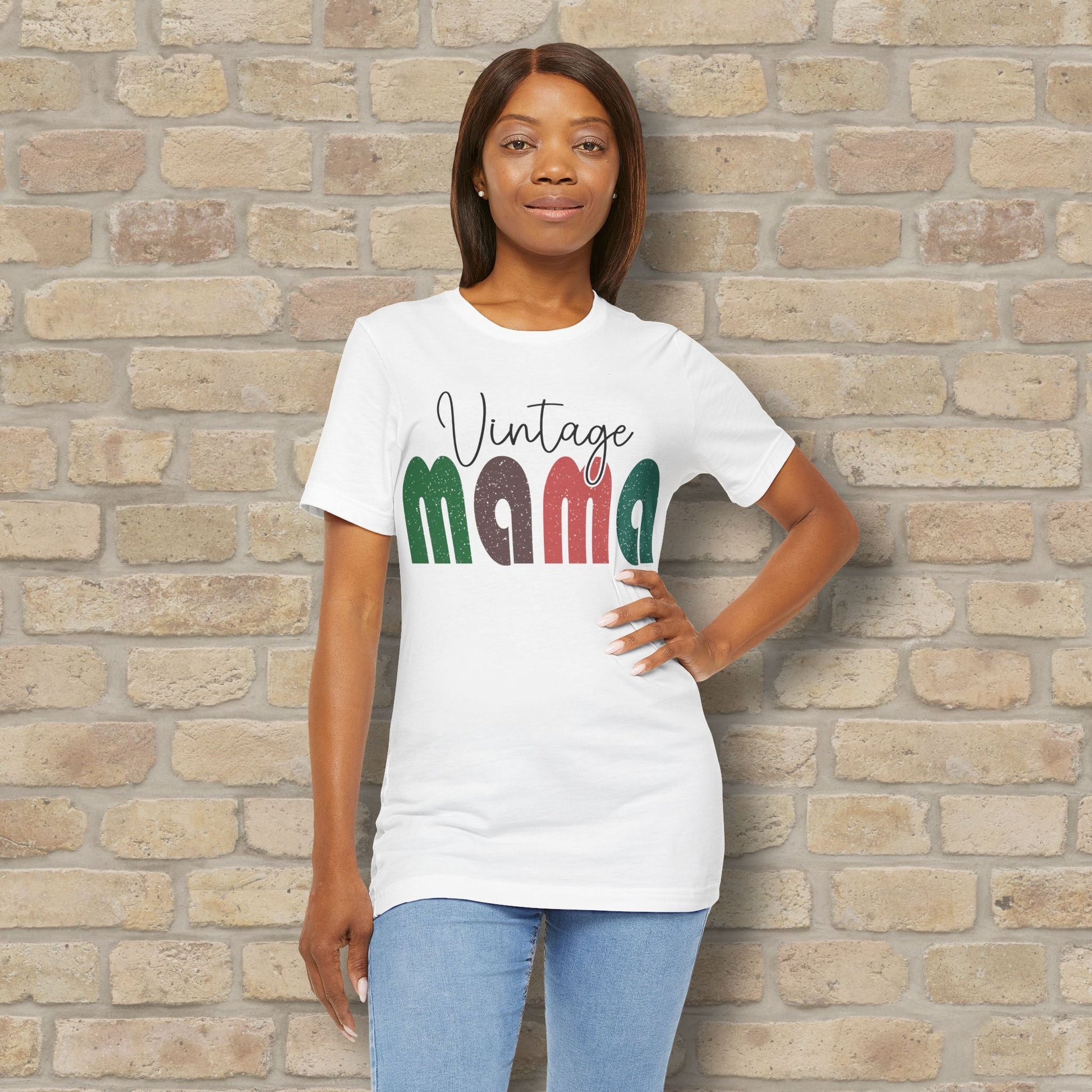 T-Shirt Vintage Mama Tee – Timeless Style, Still Got It - Vibrant Styles