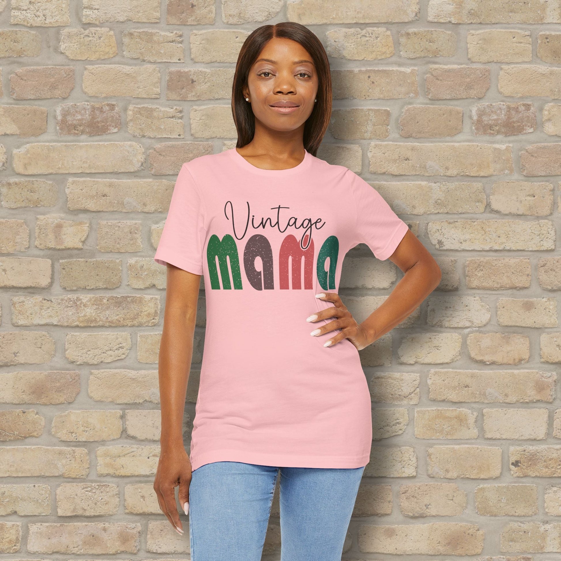 T-Shirt Vintage Mama Tee – Timeless Style, Still Got It - Vibrant Styles