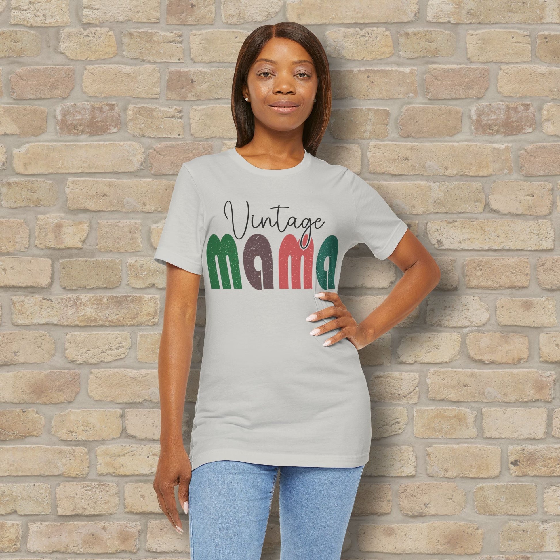 T-Shirt Vintage Mama Tee – Timeless Style, Still Got It - Vibrant Styles